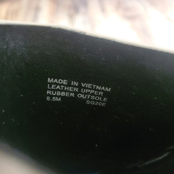 Michael Kors Dixon Python Embossed Leather Mule - Picture 9 of 11